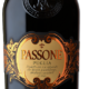Passone Rosso Passito, Duca di Saragnano, 2016 Primitivo Puglien, Italien Varm, støvet frugt i næsen med noter af brombær, rosiner og lidt røg. Let cremet