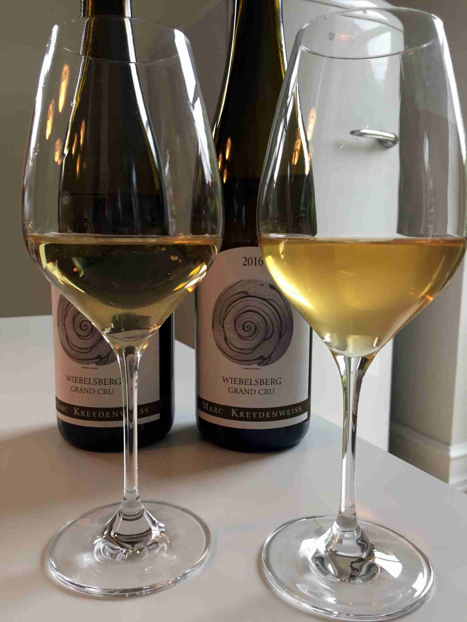 Forskellen på de to Grand Cru Wiebelsberg vine er tydelig.